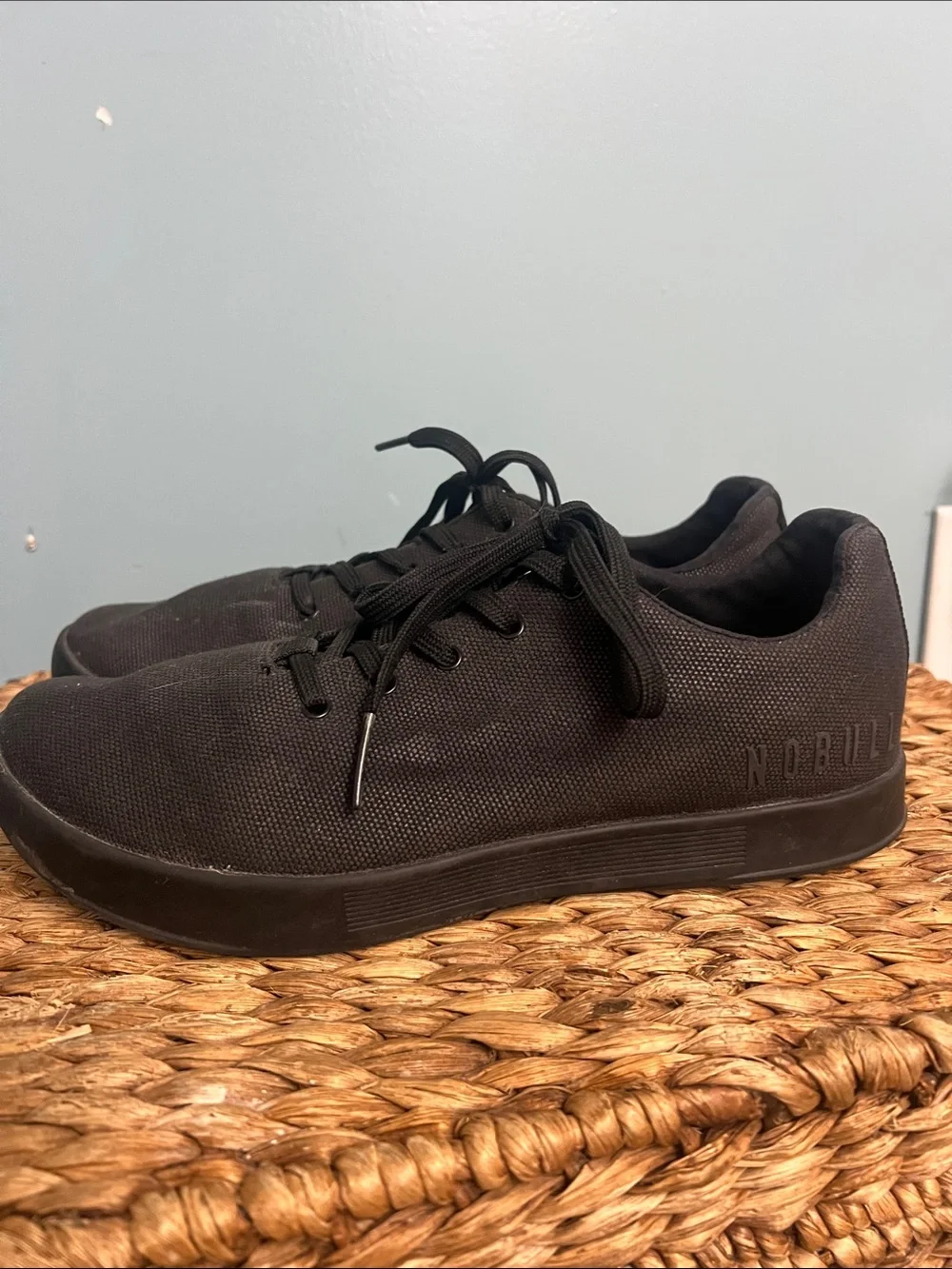 NOBULL Black Low-Profile Canvas Trainer M 8.5 W10